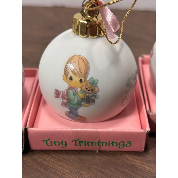 Precious Moments Tiny Trimmings Christmas Ornaments Set Of 6 VTG 1990s Porcelain - Picture 12 of 14